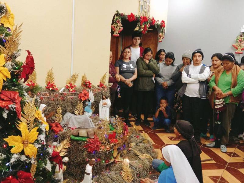 Las posadas son una actividad relgiosa llena de fe que se practica del 16 al 23 de diciembre esperando el nacimiento de Jesús.