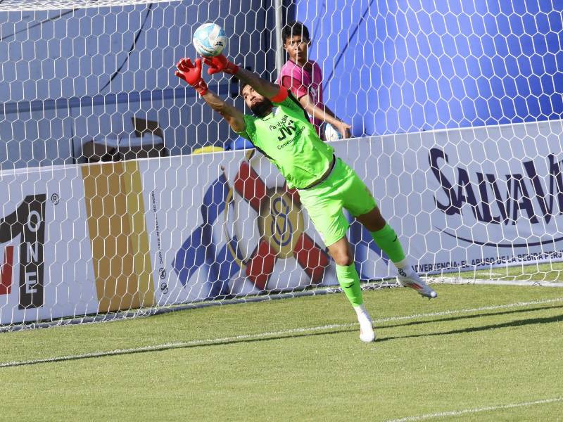 Real España derrota a Marathón en el clásico sampedrano y lo baja de las nubes