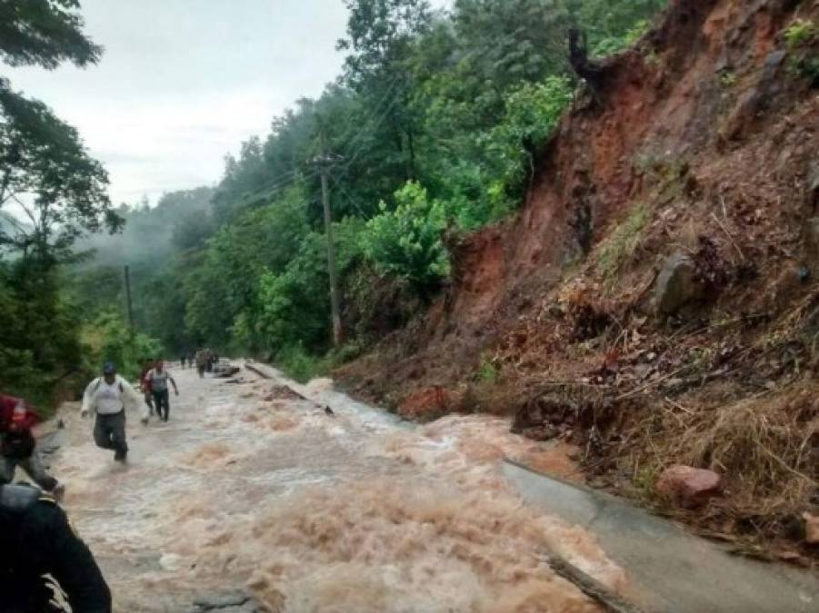 Lluvias se ensañan en Centroamérica dejando destrucción y muerte  