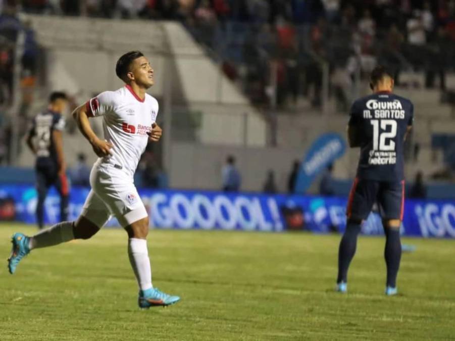 El once que Pedro Troglio utilizaría ante el Alajuelense