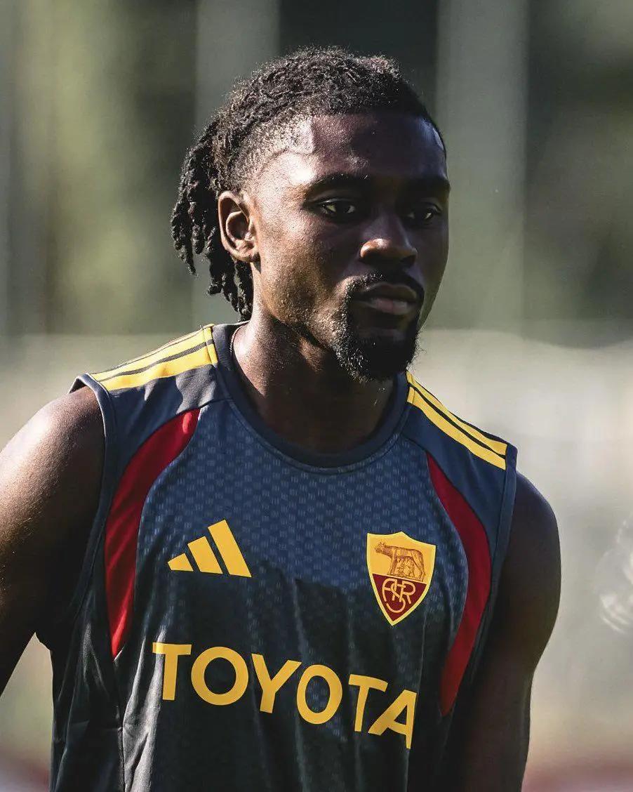 Benzemá es rechazado, Real Madrid le busca equipo y Barcelona confirma otro fichaje