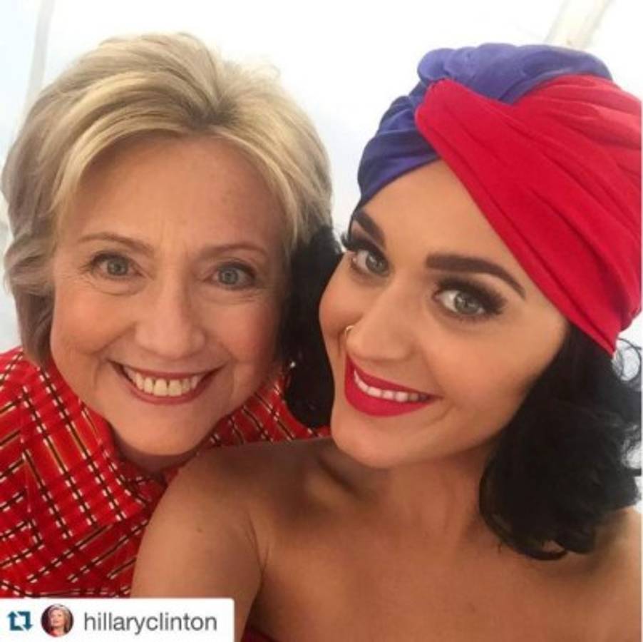 Katy Perry se disfraza de Hillary Clinton para Halloween