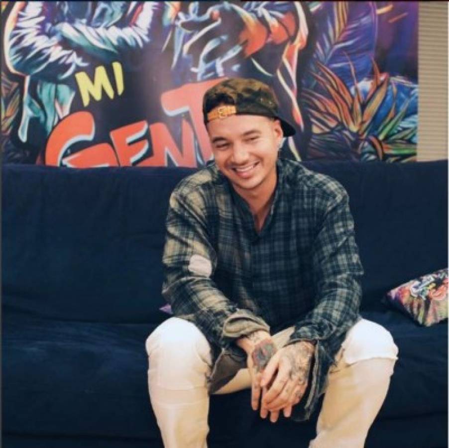 J Balvin preocupa a sus seguidores con publicación sobre su madre