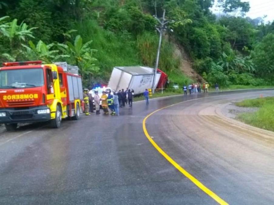 Impactantes imágenes de fatal choque en carretera al occidente de Honduras