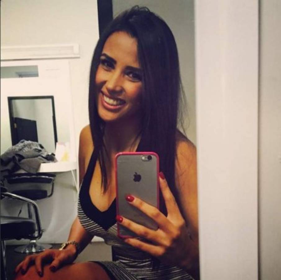 Presentadora sufre vergüenza por usar pantalón muy ajustado