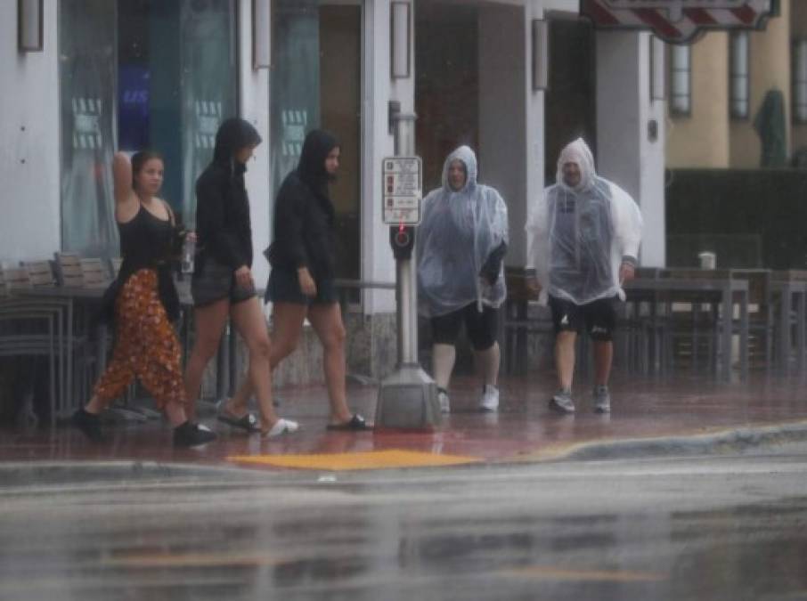 Las imágenes de la tormenta tropical Gordon que azota Florida