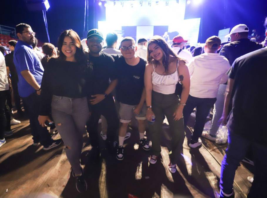 Alexis &amp; Fido y J-King &amp; Maximan revivieron el reggaetón en Tegucigalpa