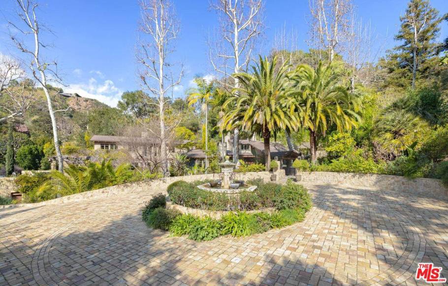 Así es por dentro la imponente mansión que Jennifer López puso a la venta en LA