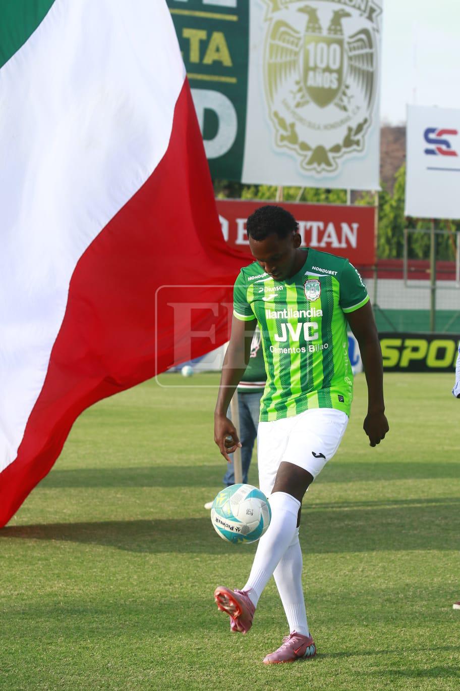 Alberth Elis es presentado como nuevo jugador del Marathón tras su paso por Portugal