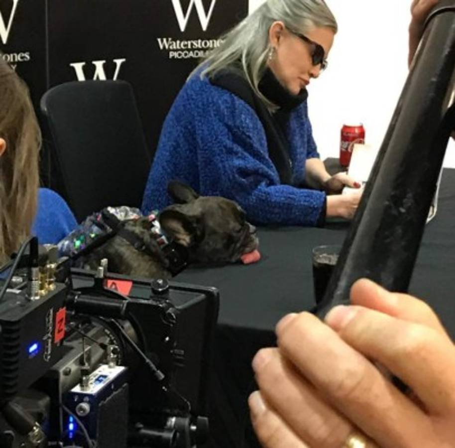 Carrie salía con el animal a todos sus eventos.