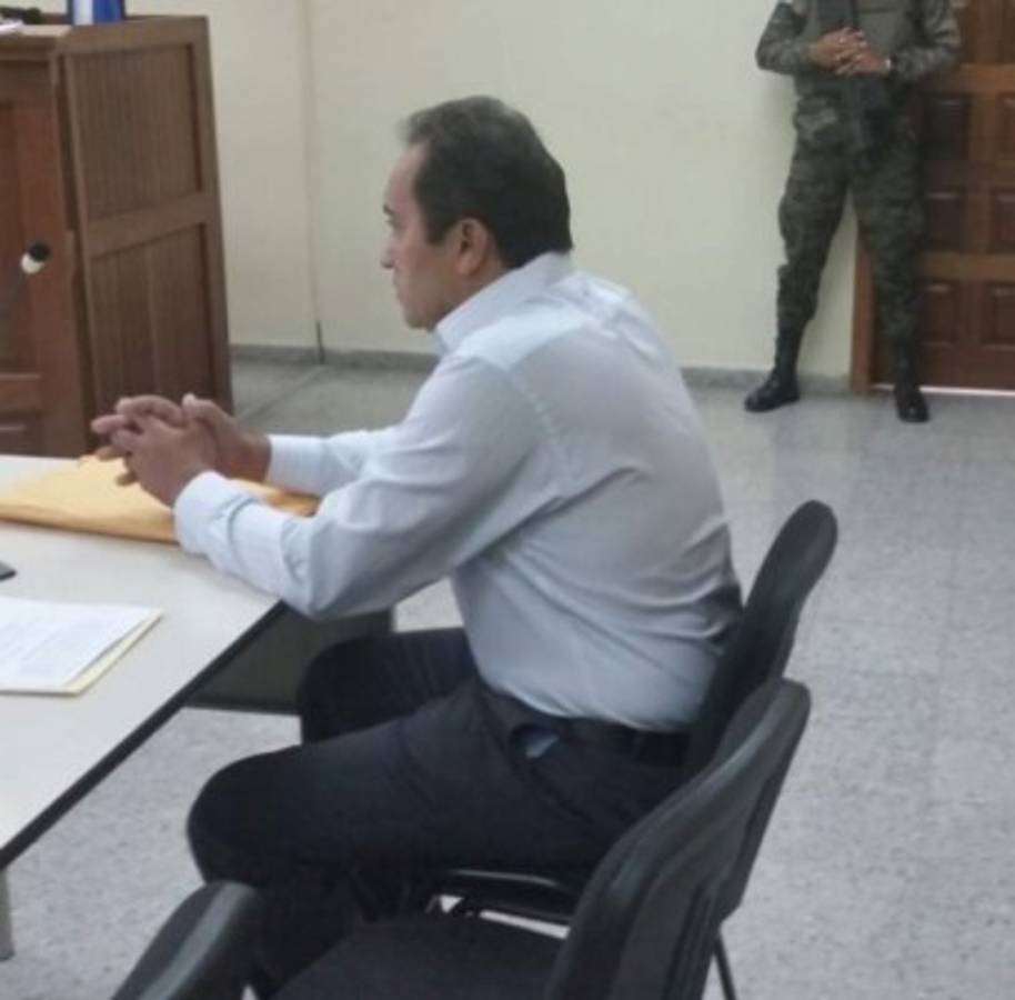 Pruebas hunden a Bertetty por recibir dádivas por compra de ambulancias