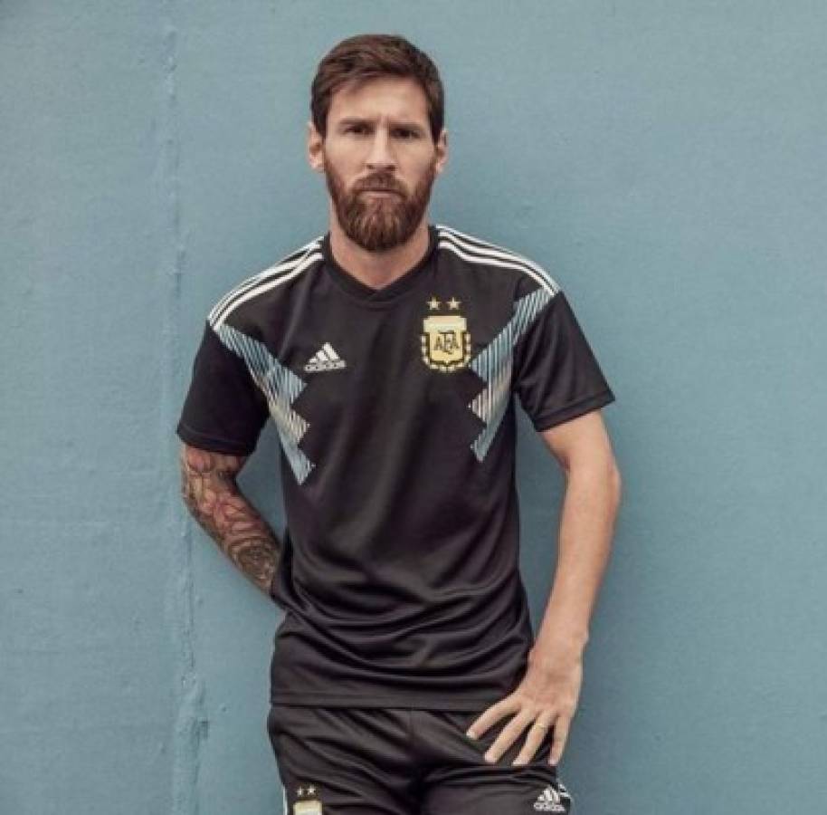 Una buena amiga blanco lechoso guerra Lionel Messi y James Rodríguez posan nuevas camisetas para Mundial Rusia  2018