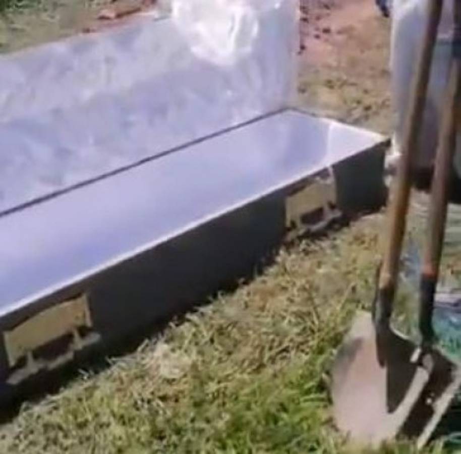 Con pala en mano y el llanto de familiares de fondo, se disponían a enterrar a su pariente cuando notaron la ausencia de cuerpo.