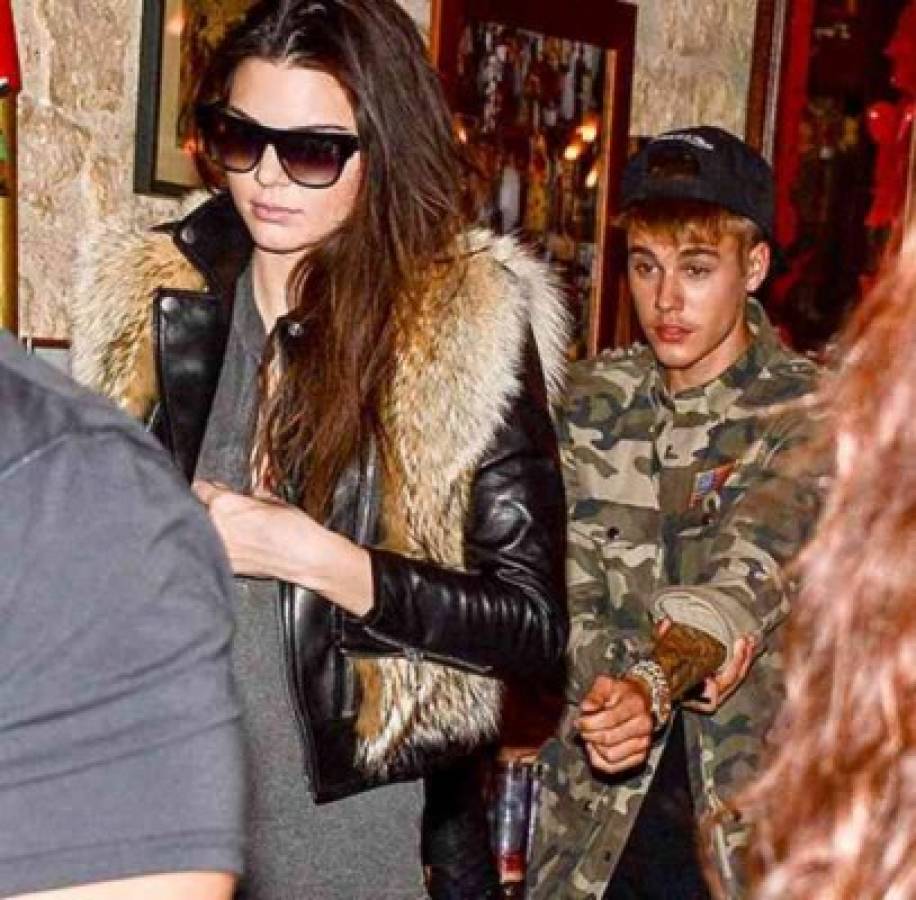 Captan a Justin Bieber con la hermana de Kim Kardashian