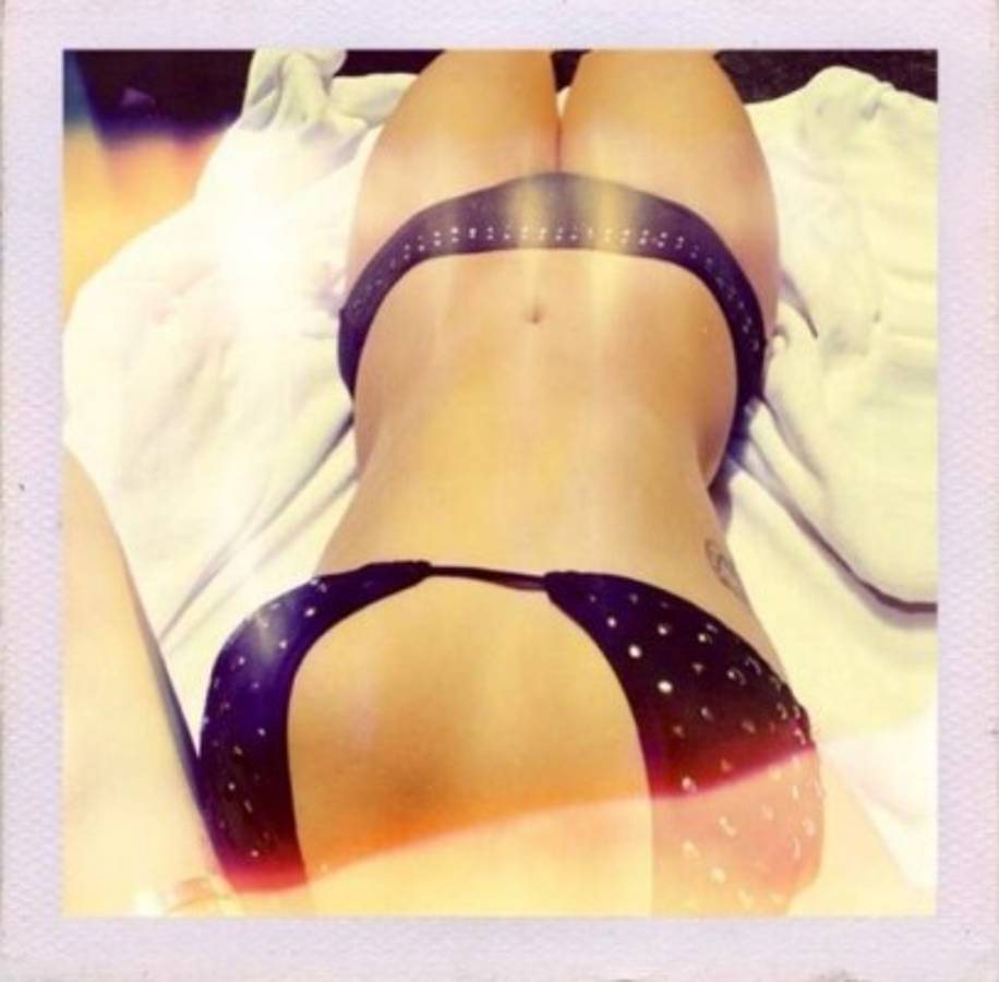 Demi Lovato presume sexy bikini