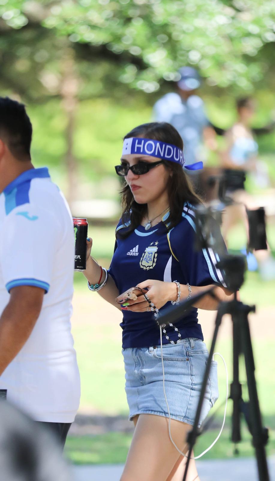 Las bellas chicas argentinas captadas en juego ante Honduras en College Station