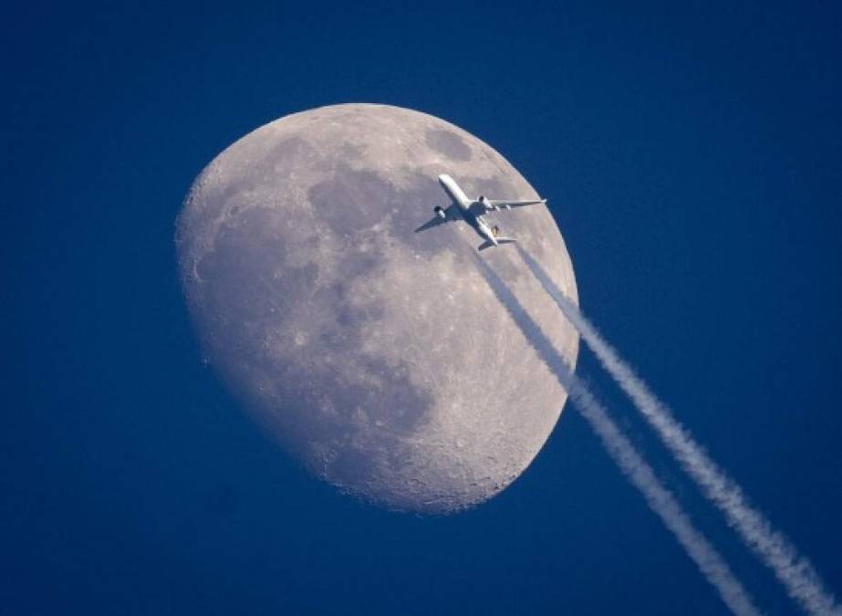 FOTOS: Así se observa la Luna de Nieve en Honduras y el mundo