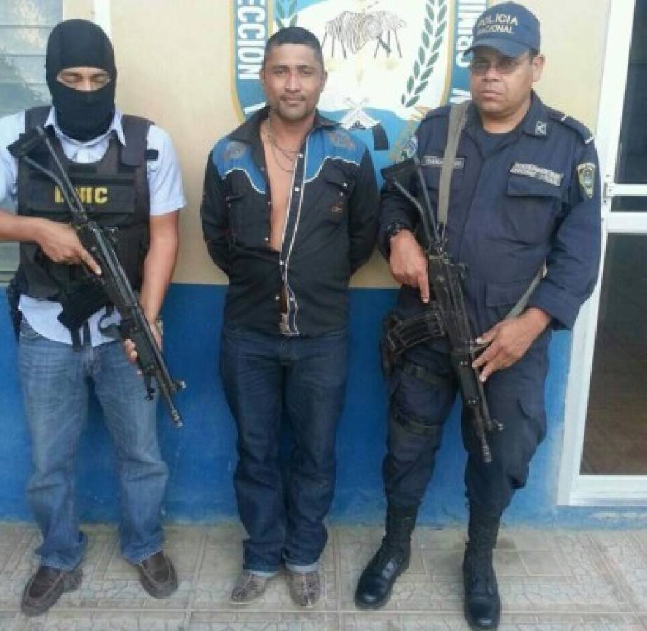 Tres detenidos por diversos delitos en El Paraíso