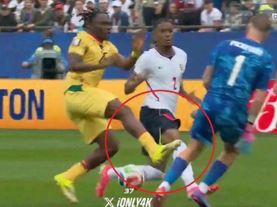 Críticas a Said Martínez tras trabajo en partido de Inglaterra-Ghana: No tiene el nivel