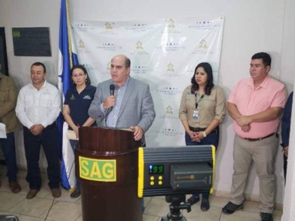 La conferencia estuvo presidida por el ministro de la SAG, Mauricio Guevara.