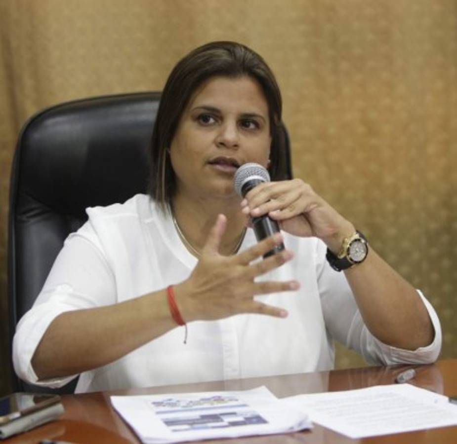 Unos 200 empleados atienden centros de atención de la DEI