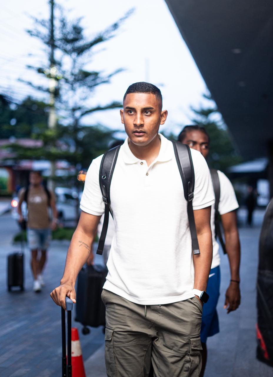 Honduras se concentra: jugador llega en taxi y dos legionarios ya se unieron