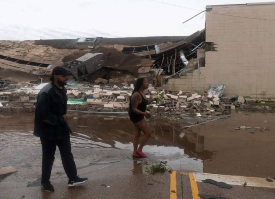 FOTOS: Luisiana y Texas sufren azote del huracán Laura que se debilita  