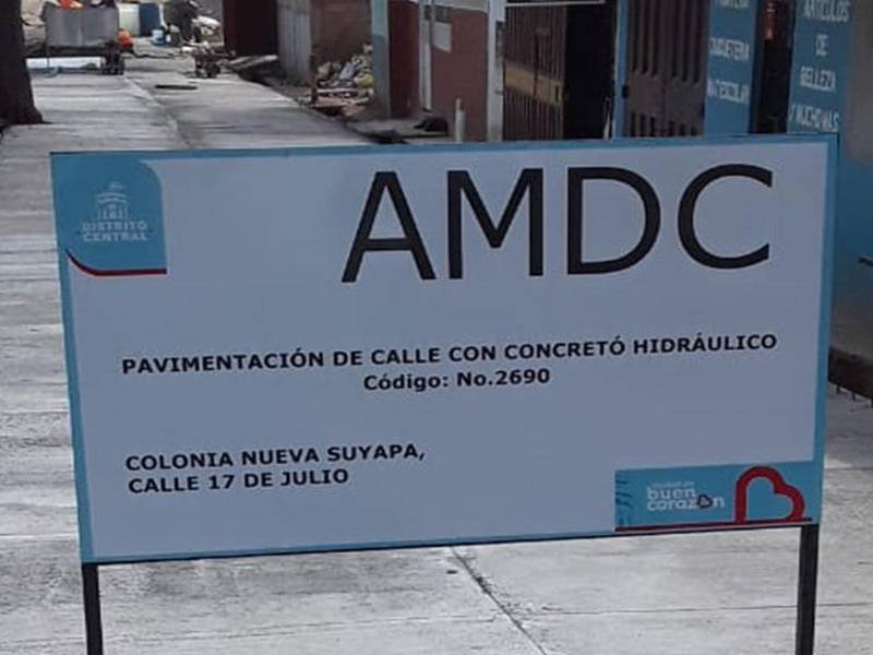 La pavimentación se realizó en más de 390 metros lineales. El costo de la obra fue de 2.9 millones, pero la municipalidad adeuda 1.1 millones de lempiras.