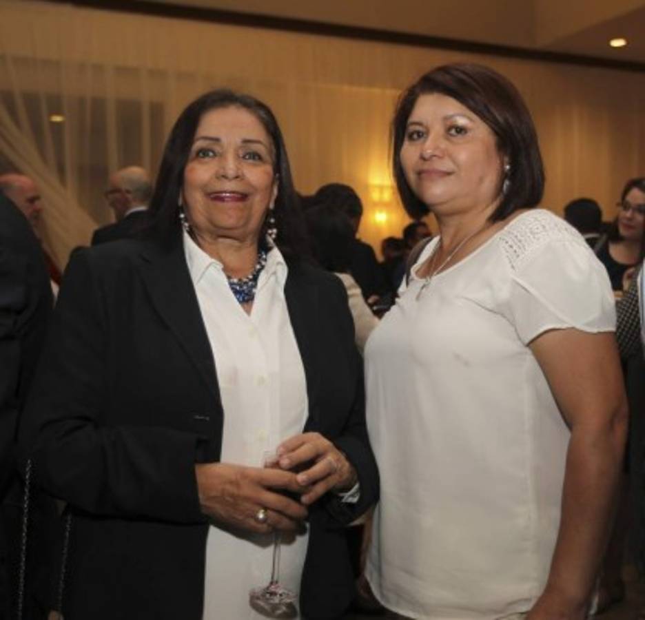 Un brindis por la unidad, justicia y libertad alemana