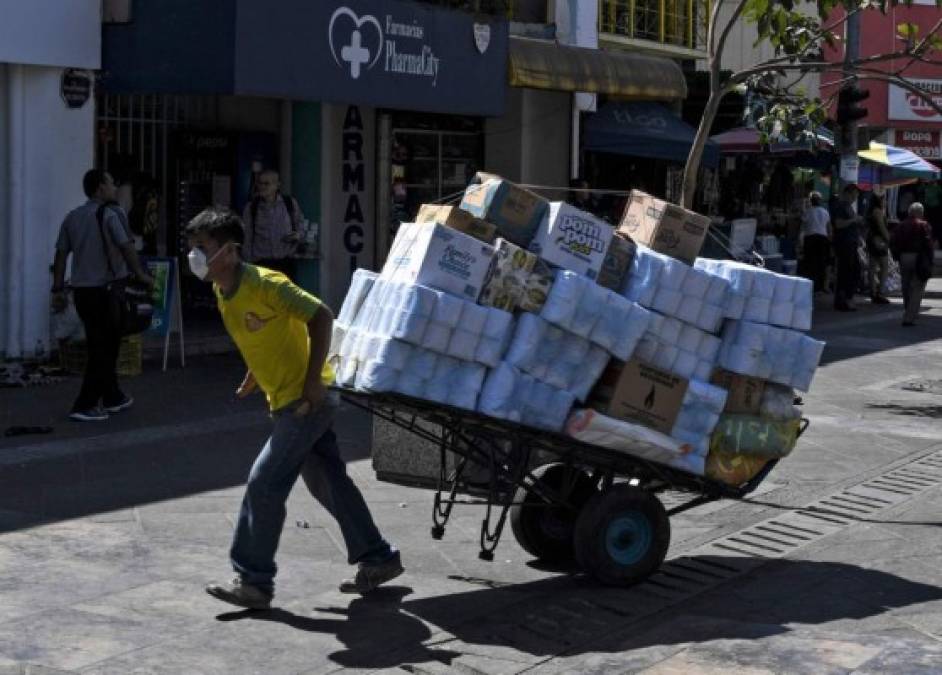 Albergues y suspensión de pago de servicios públicos, 10 medidas de Bukele ante Covid-19