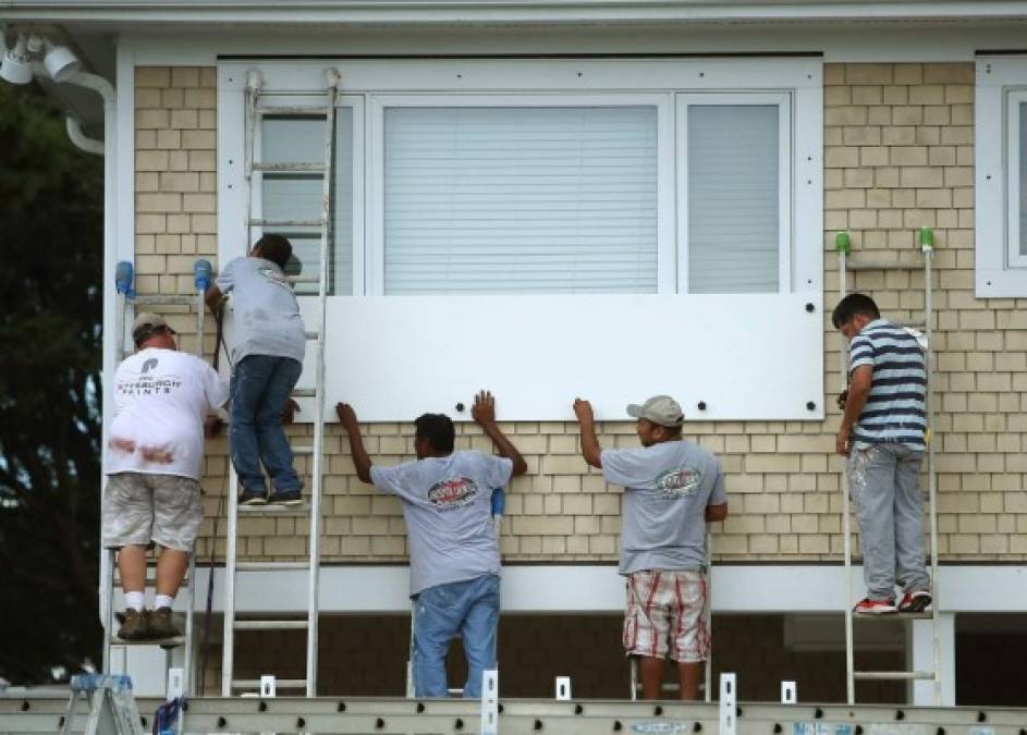 Huracán Florence golpea las costas de Estados Unidos y amenaza con dejar estragos