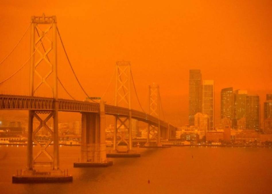 Apocalípticas imágenes que dejan los infernales incendios en San Francisco  