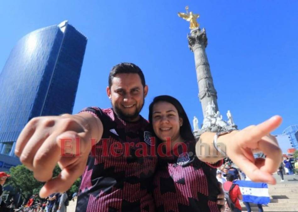 ¡Ambientazo! Afición catracha y mexicana ya palpita cerca del Azteca