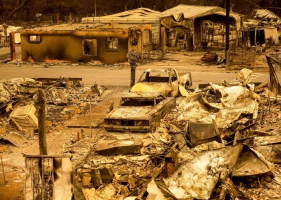 FOTOS: Muertos y miles de casas en peligro por incendios en California  