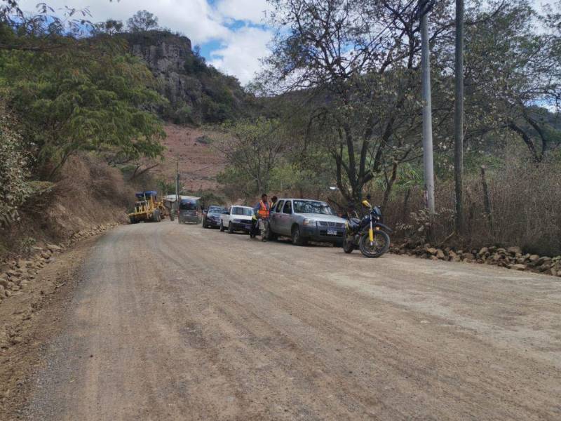 Los trabajos de rehabilitación de la carretera hacia Villeda Morales avanzan con un 7.7% , a pesar de haber comenzado hace casi cuatro meses.