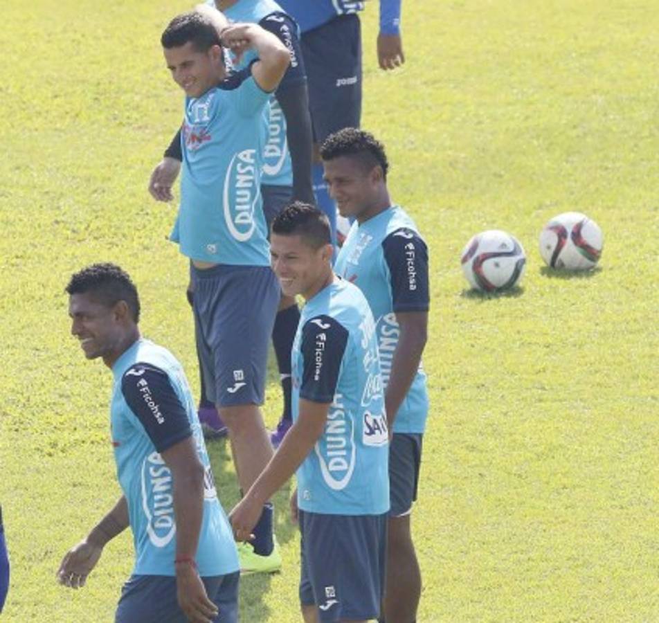 Jorge Luis Pinto alista variantes ante El Salvador