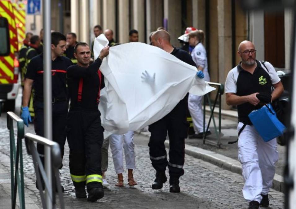 Las imágenes de la explosión de un paquete bomba en Lyon, Francia