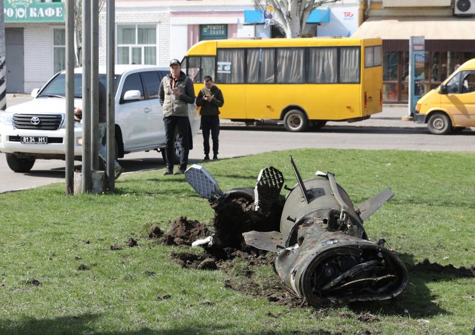 “Quiero escapar de este infierno”: docenas de muertos y cientos de heridos tras ataque en Ucrania