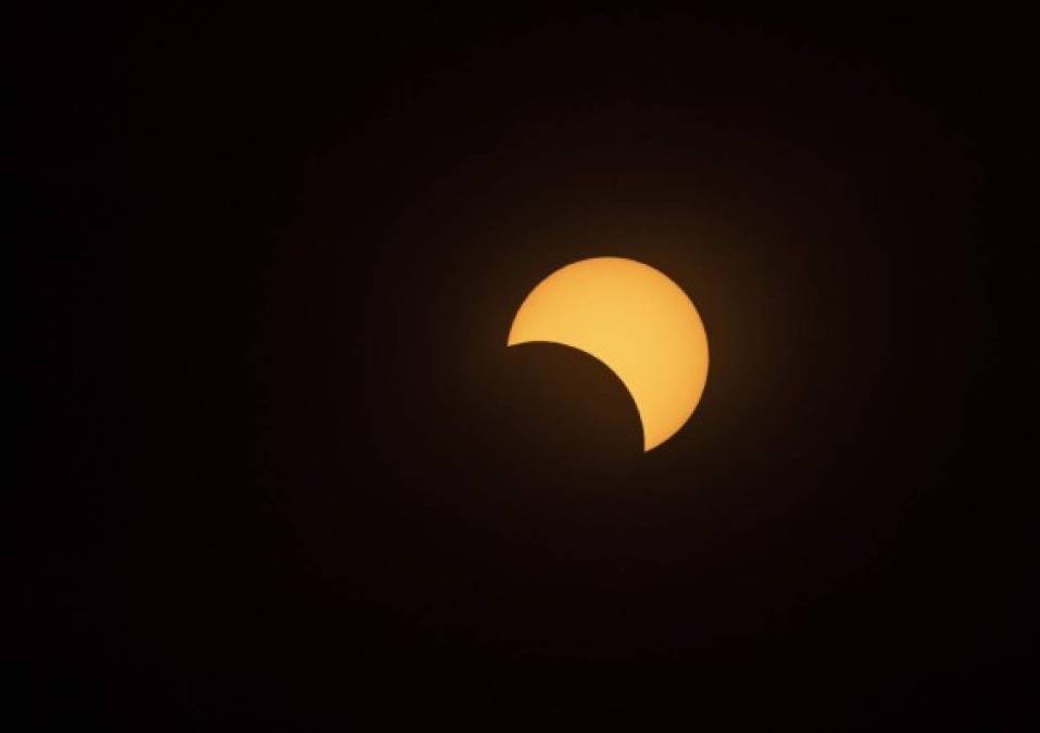 Las espectaculares imágenes que dejó el eclipse solar sudamericano 2019