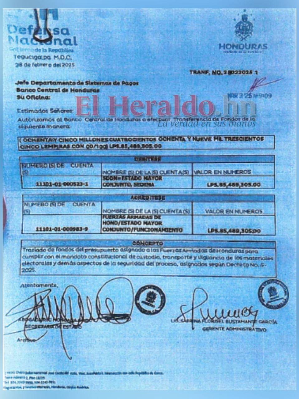 Oficio con las firmas de la ministra de Defensa, Rixi Moncada, y de la gerente administrativa de Defensa, Sabrina Bustamante, solicitando al BCH que se ejecute la transferencia de más de 85 millones de lempiras.