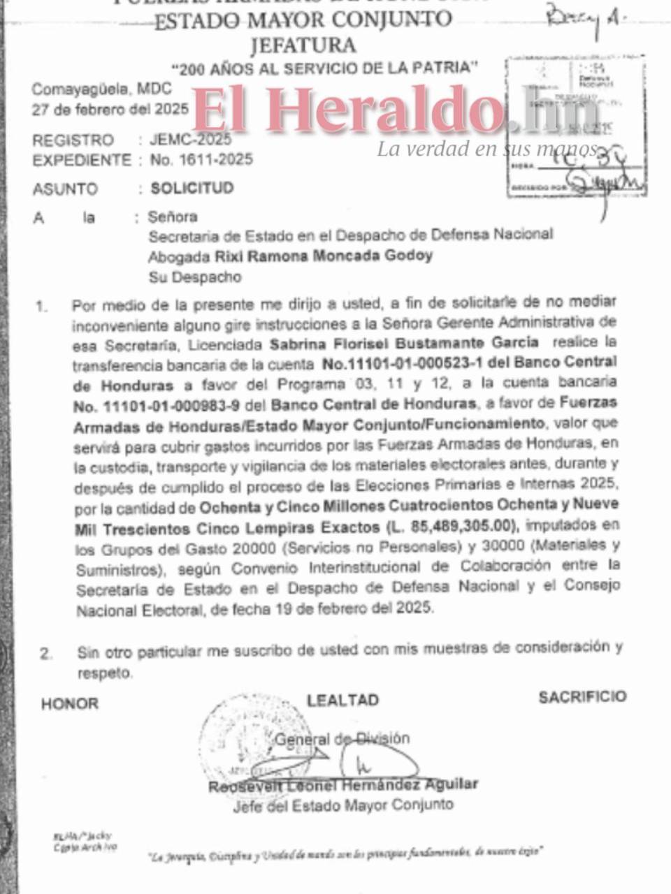 El pasado 27 de febrero, Roosevelt Hernández, pidió a Rixi Moncada girar instrucciones para transferir más de 85 millones de lempiras a las Fuerzas Armadas para cubrir gastos para las elecciones primarias.