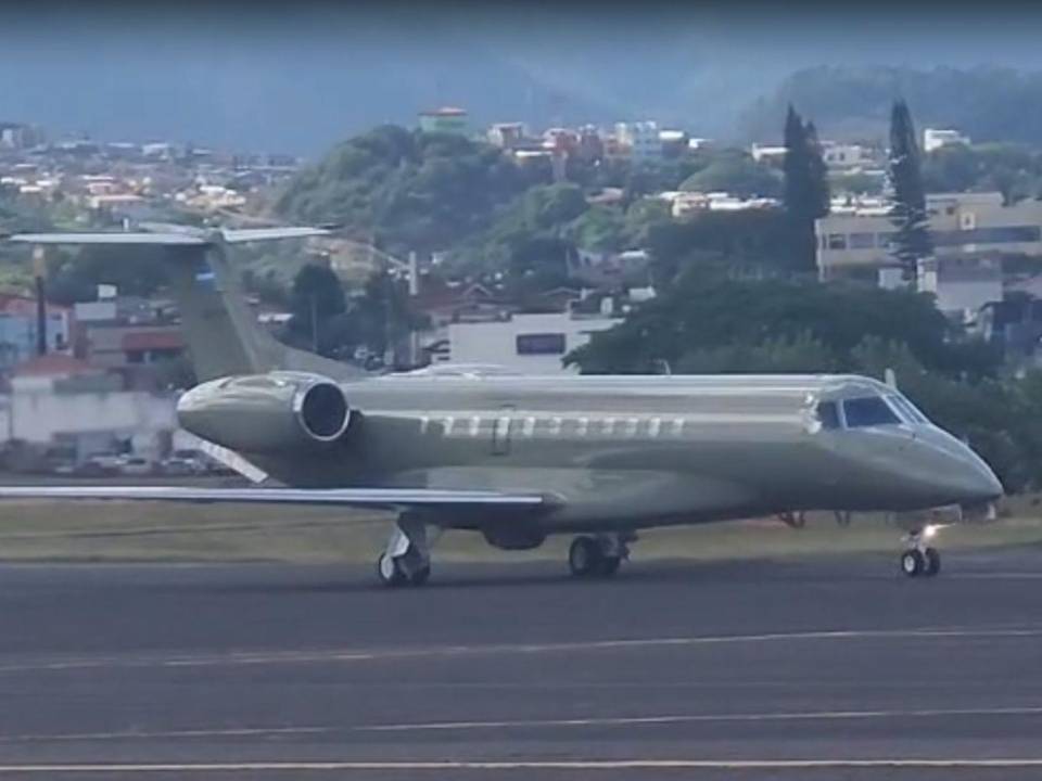 Taiwán pretendía donar un avión militar, helicópteros y 40 ambulancias, pero al final el gobierno de Juan Orlando Hernández