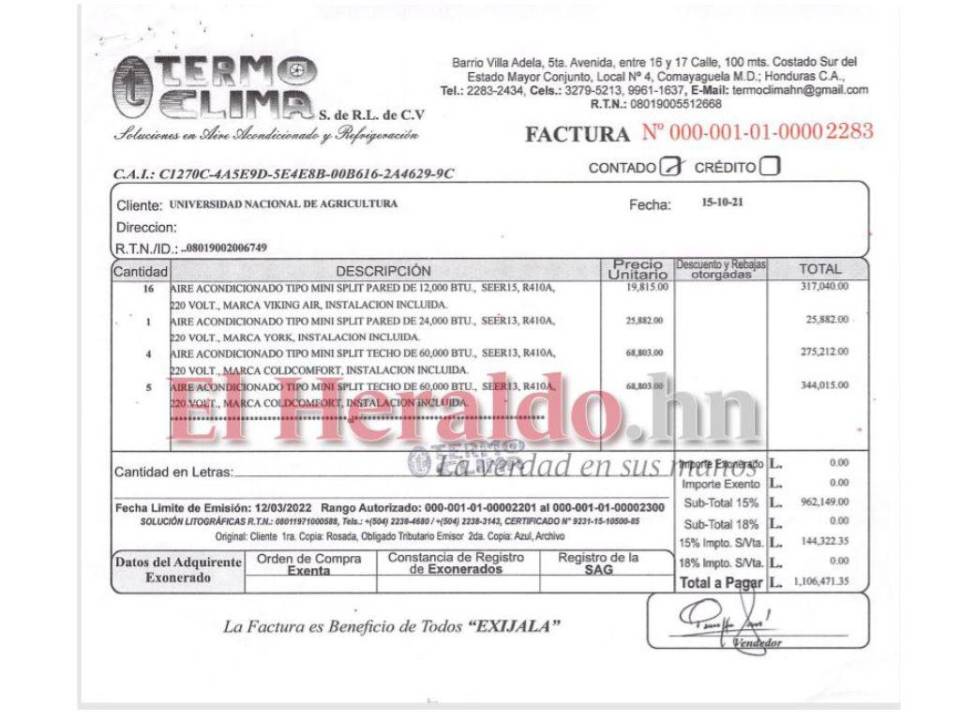 En esta factura de Termo Clima aparecen los precios de los climatizadores que compraron para la regional de Comayagua. Por los 26 aparatos de distintas capacidades la universidad pagó 1.106,471.35 lempiras.