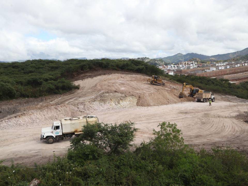 Pese a la incertidumbre electoral, expertos aseguran que los proyectos viales no deberían detenerse, aunque el Libramiento al sur sigue lento.