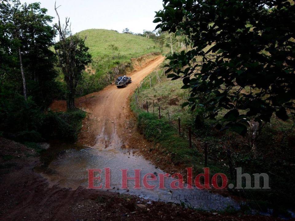 El paso de vehículos y motocicletas es libre en la Biósfera del Río Plátano.