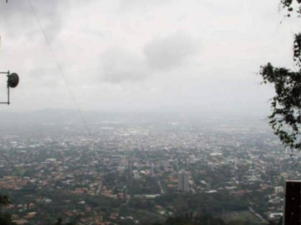 Hoy lunes ingresará un sistema de baja presión al territorio nicaragüense y se debilitaría siguiendo una trayectoria hacia el Pacífico del mismo.