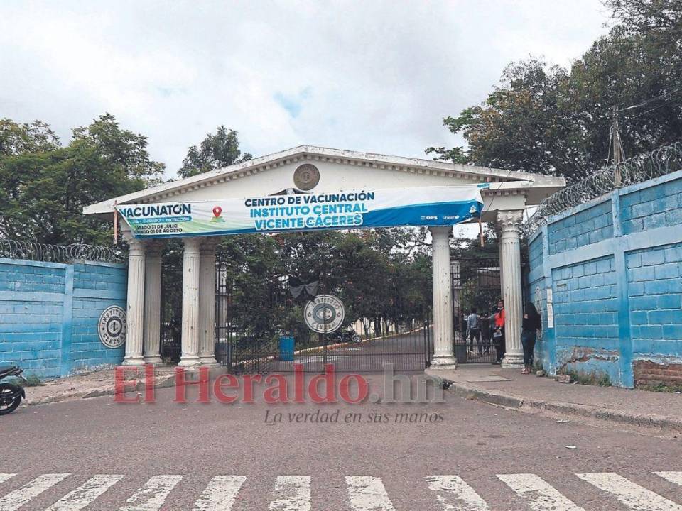 La jornada de matrícula se extenderá hasta la próxima semana, según confirmaron las autoridades del Instituto Central.