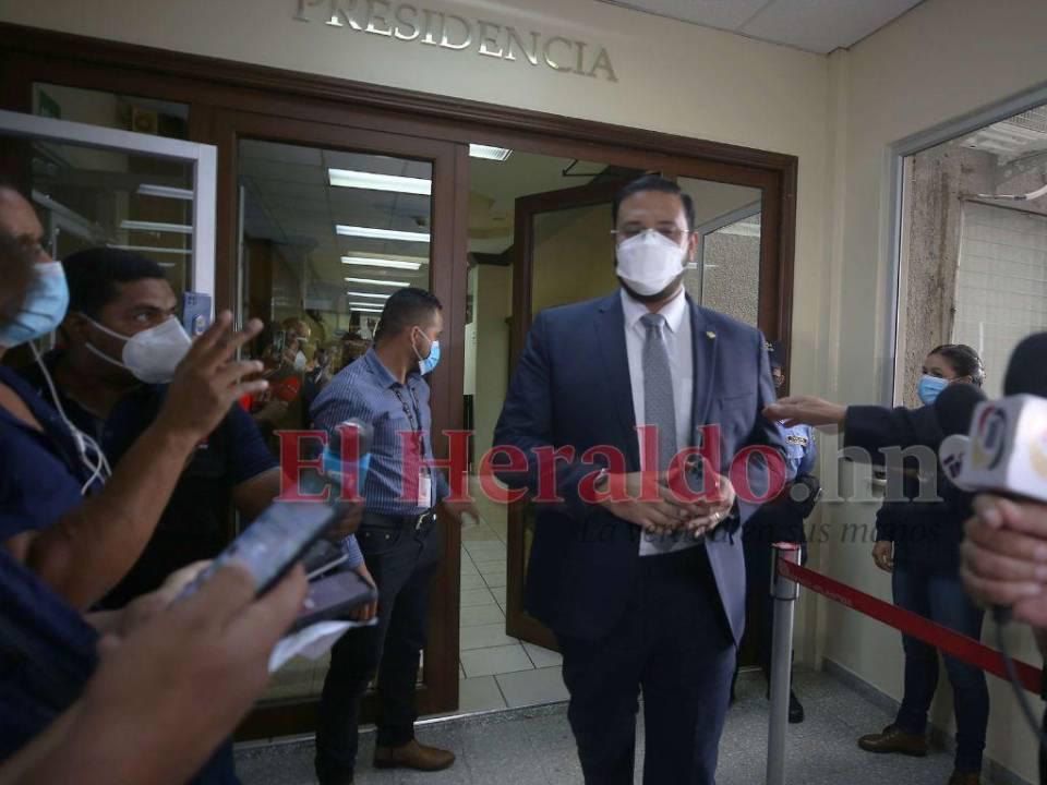 Mauricio Rivera seguirá suspendido como diputado; juez declaró sin lugar cambio de medidas