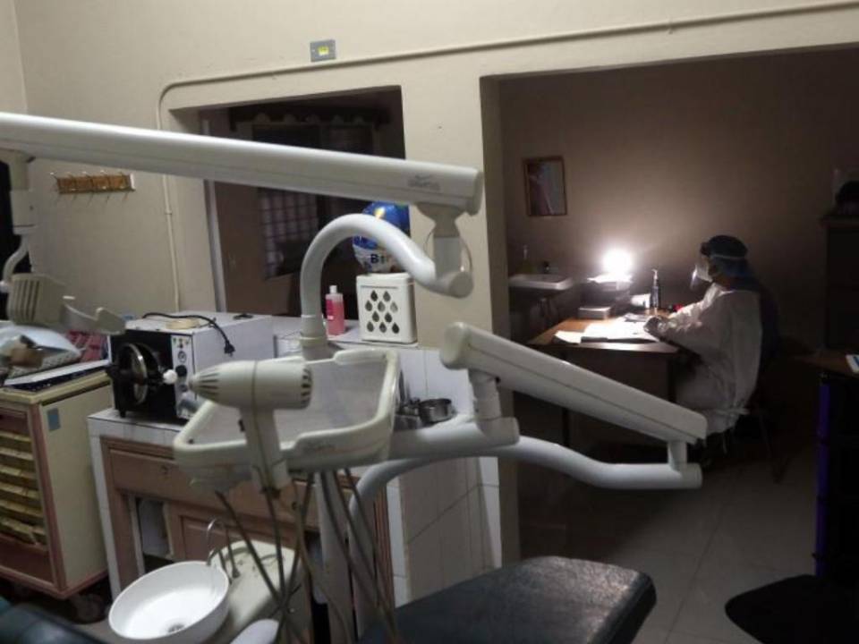 <b>Servicios odontológicos es una de las especialidades que ofrece el centro de Salud de Las Crucitas. </b>