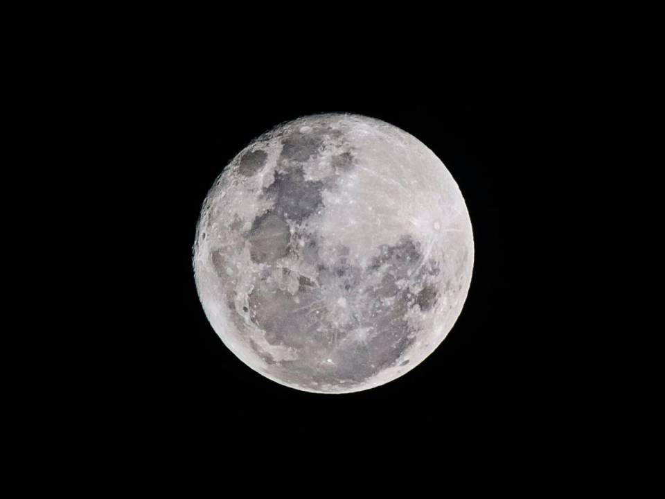 La Luna de gusano es visible desde el 6 de marzo.